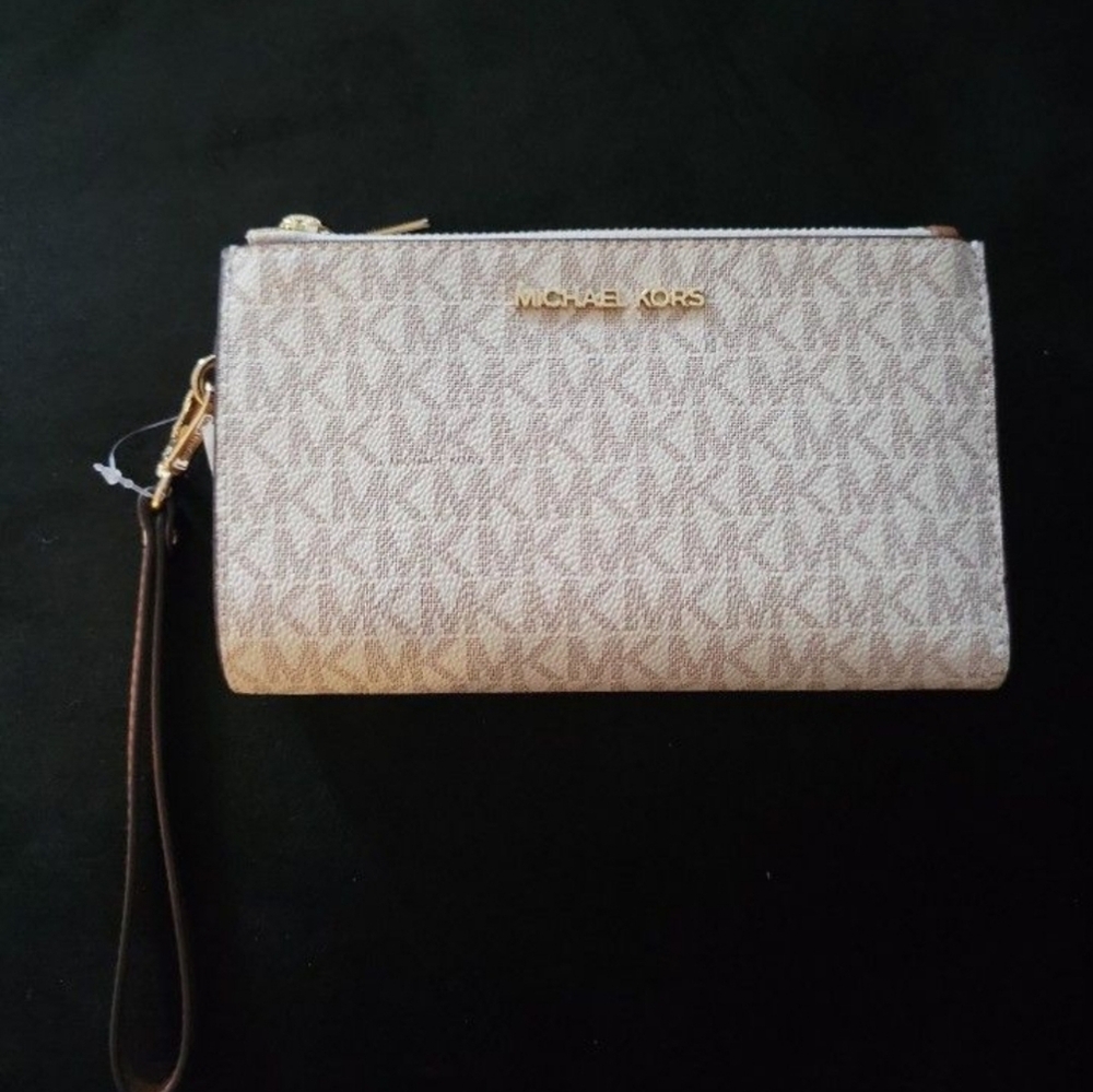 Michael Kors clutch wallet NWT